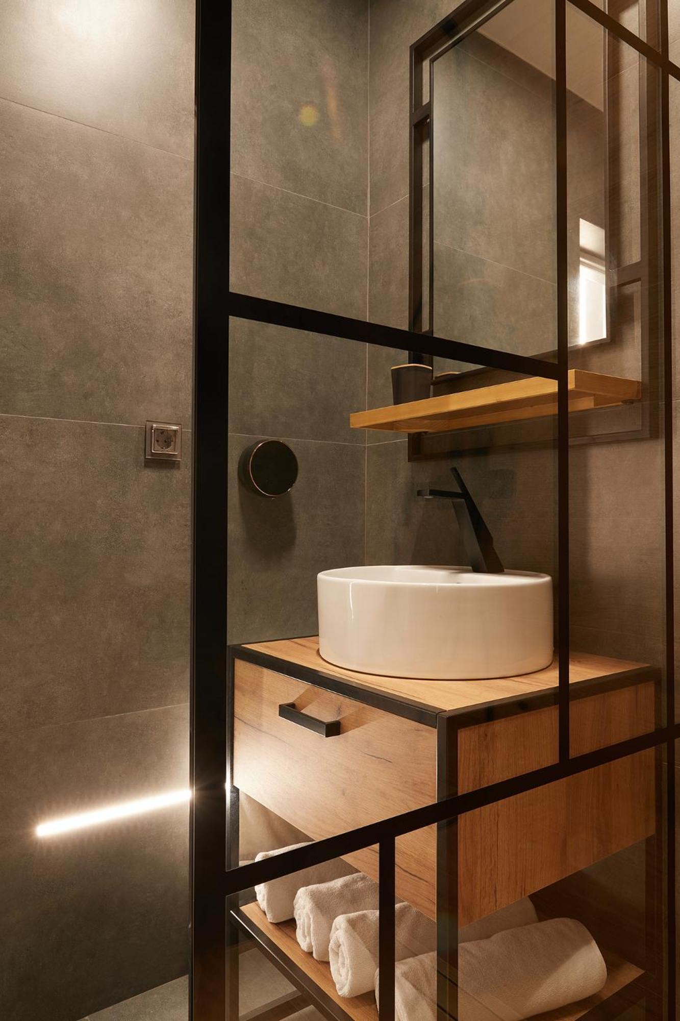 Giovi Central Apartment คลูจ-นาโปกา ภายนอก รูปภาพ